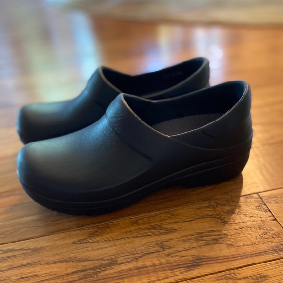 CROCS Shoes - Crocs Nursing Shoes